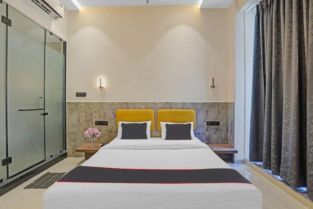 סוראט Hotel Gold Palace Inn מראה חיצוני תמונה