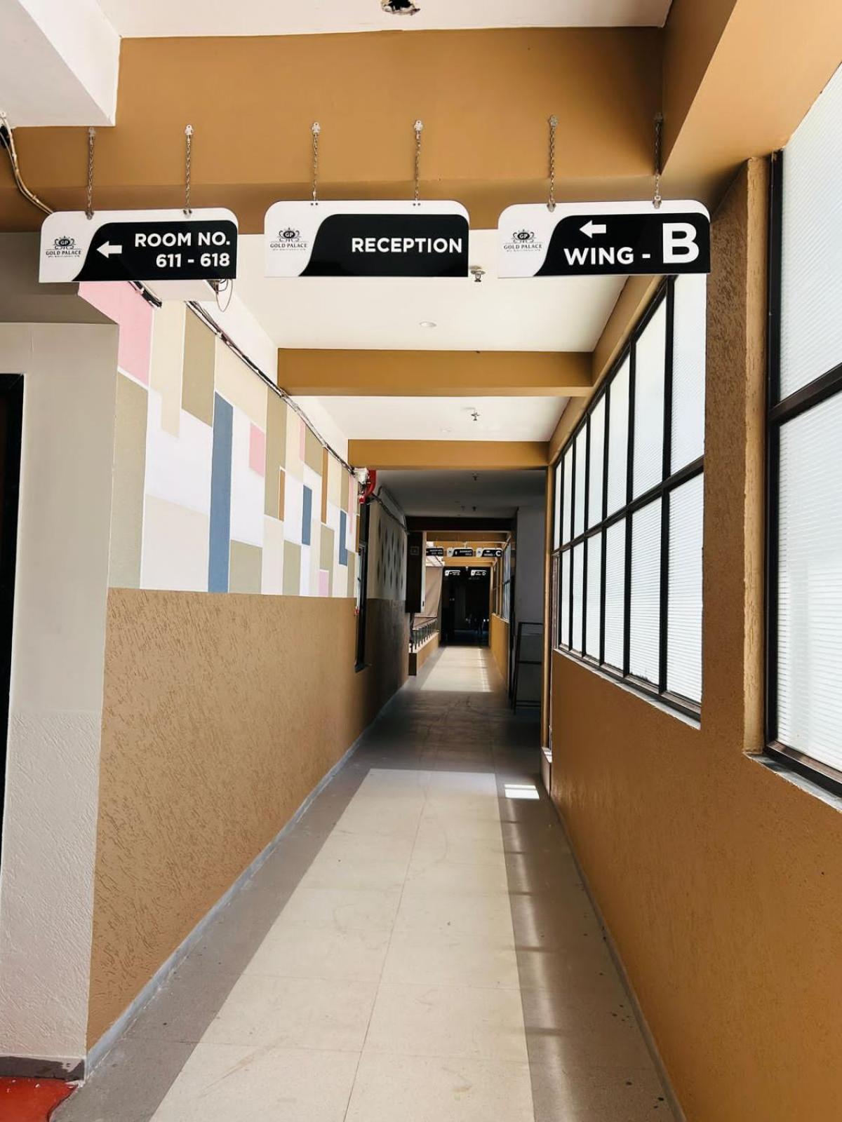 סוראט Hotel Gold Palace Inn מראה חיצוני תמונה